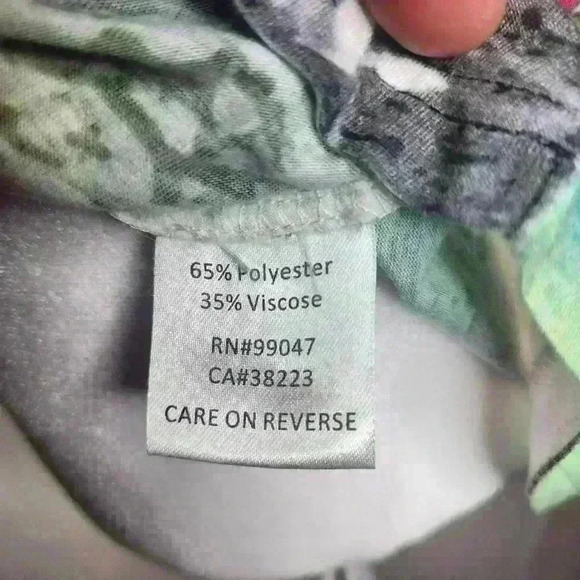 Christine Phillipe women's spring colored top embroidered back size medium - Picture 4 of 8